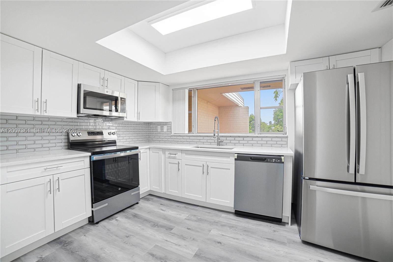 5201 Yellow Pine Ln, Tamarac FL 33319