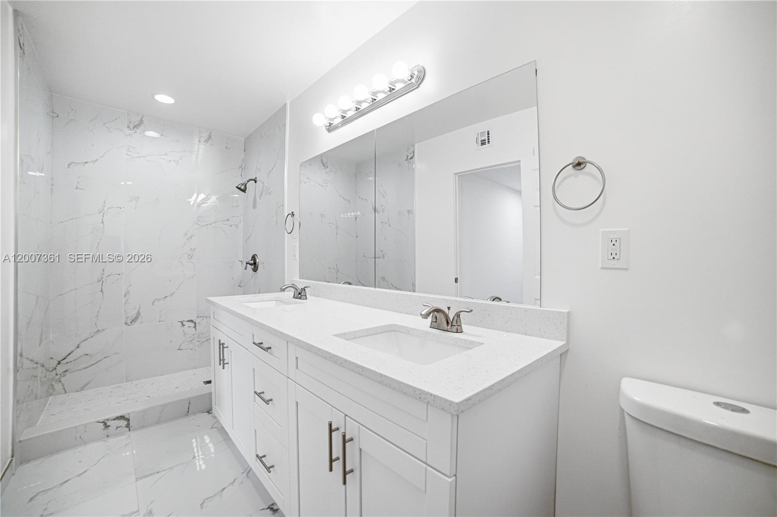 5201 Yellow Pine Ln, Tamarac FL 33319