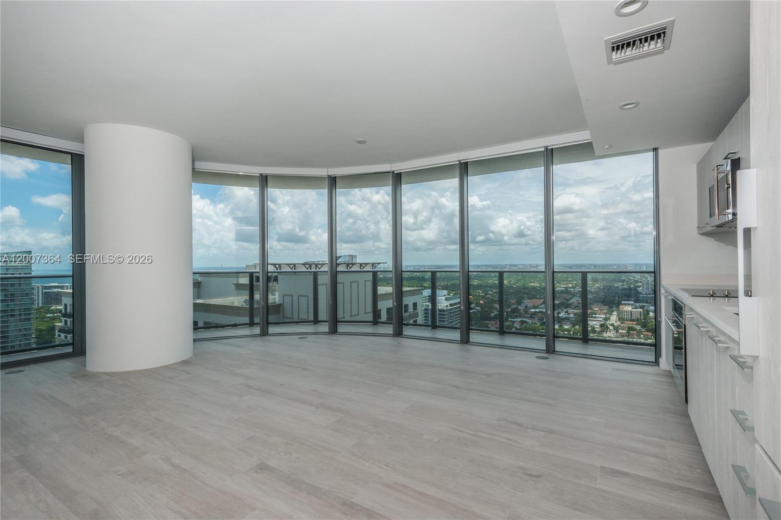 55 SW 9 St #3606, Miami FL 33129
