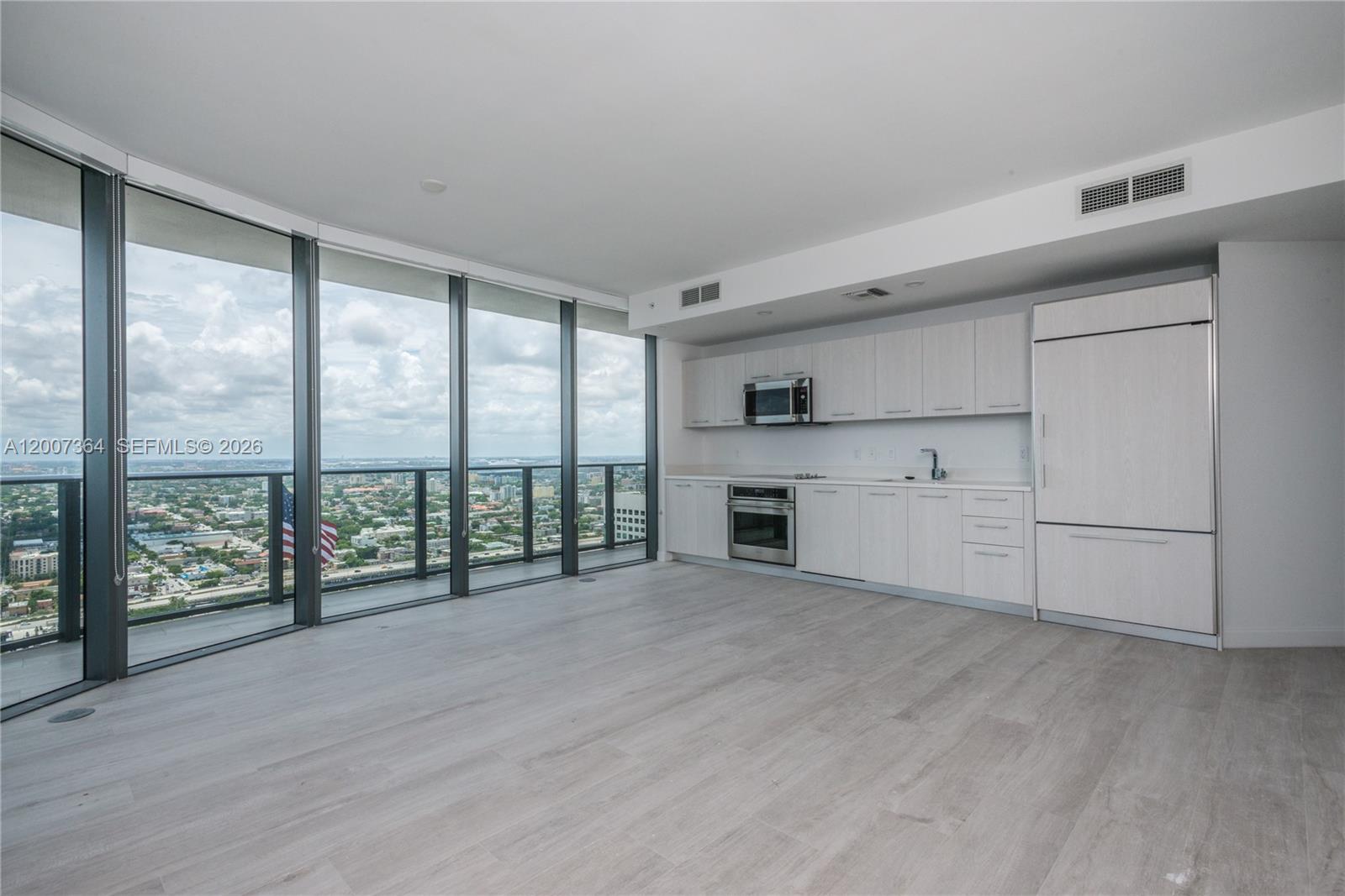 55 SW 9 St #3606, Miami FL 33129