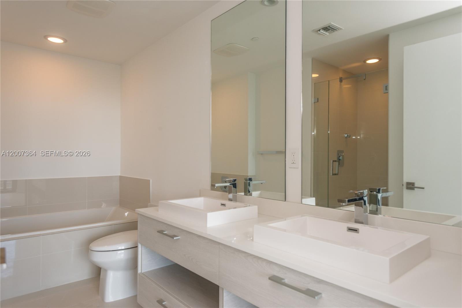 55 SW 9 St #3606, Miami FL 33129