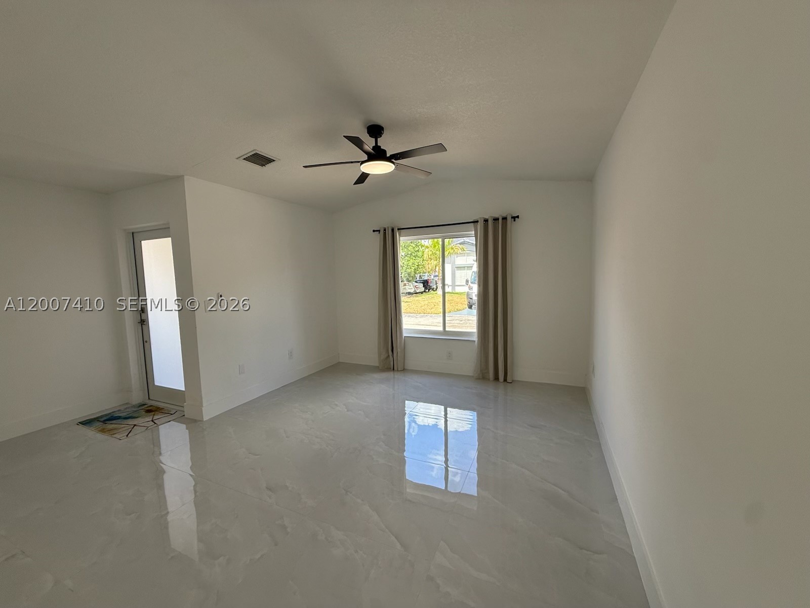 10058 SW 156th Ct, Miami FL 33196