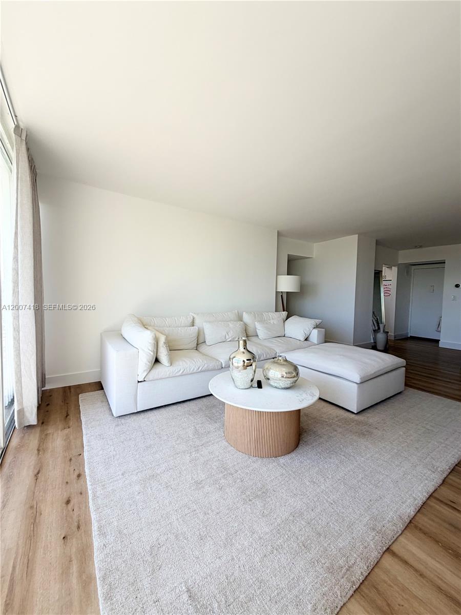3701 N Country Club Dr #607, Aventura FL 33180