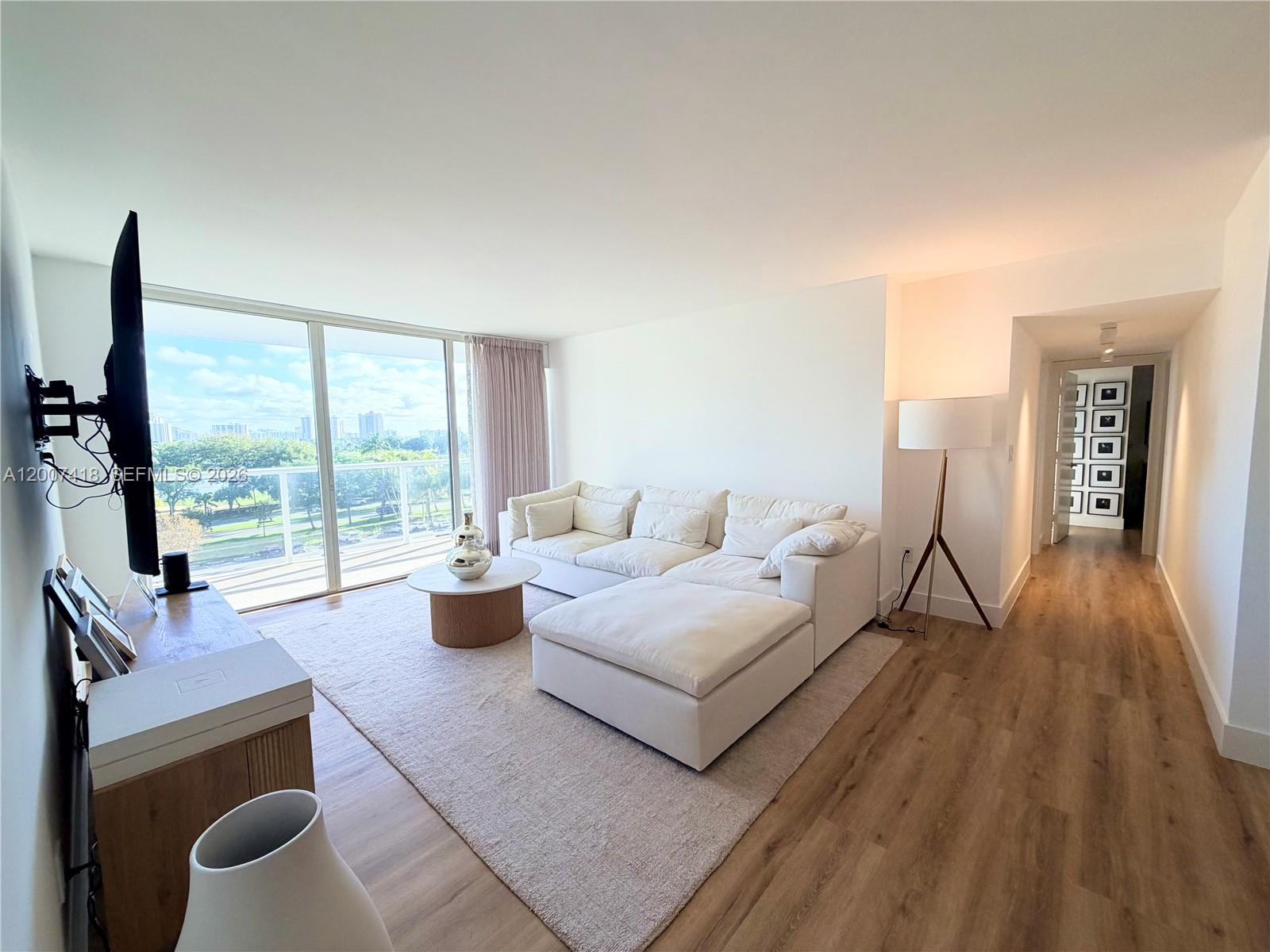 3701 N Country Club Dr #607, Aventura FL 33180