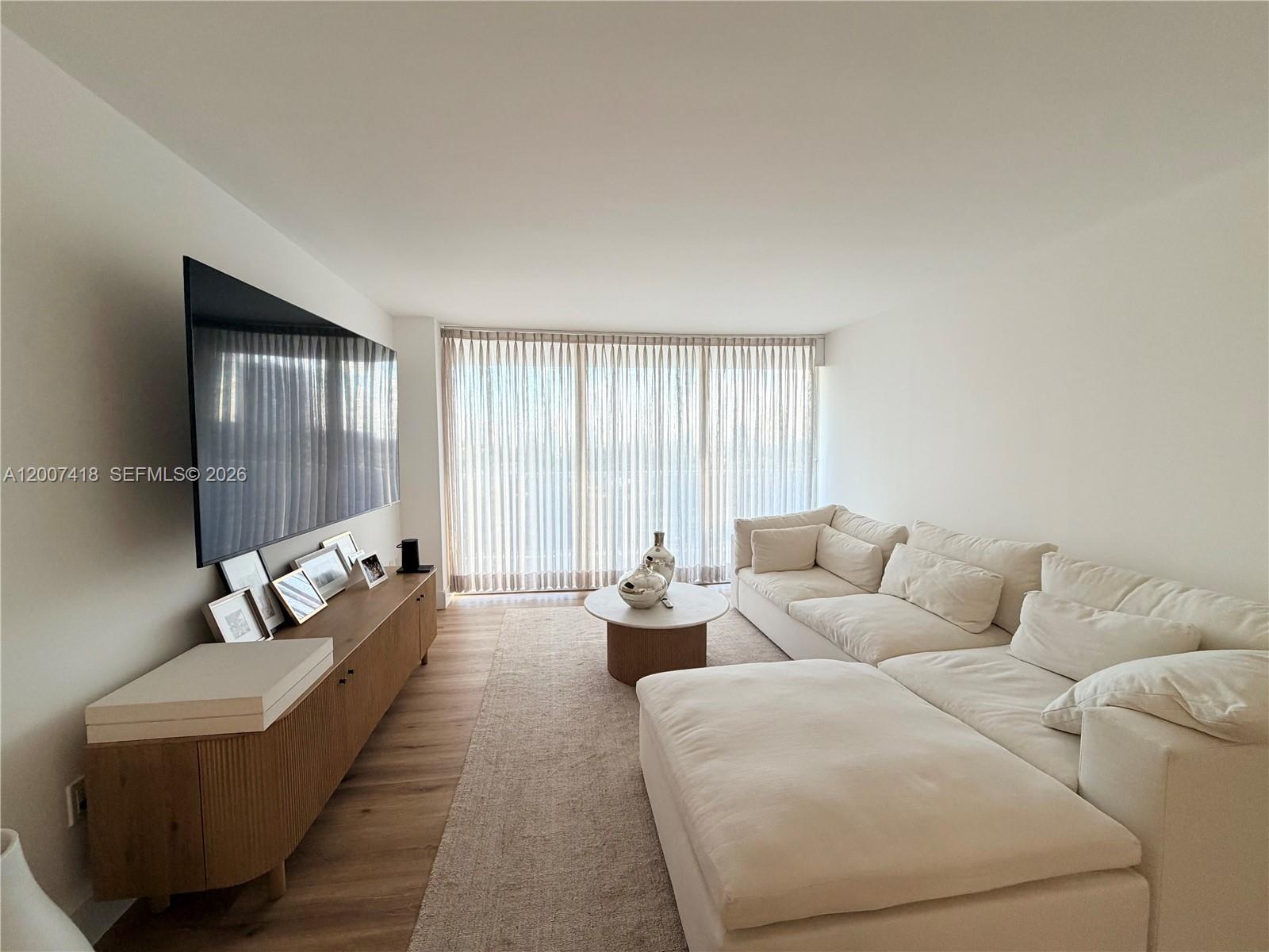3701 N Country Club Dr #607, Aventura FL 33180