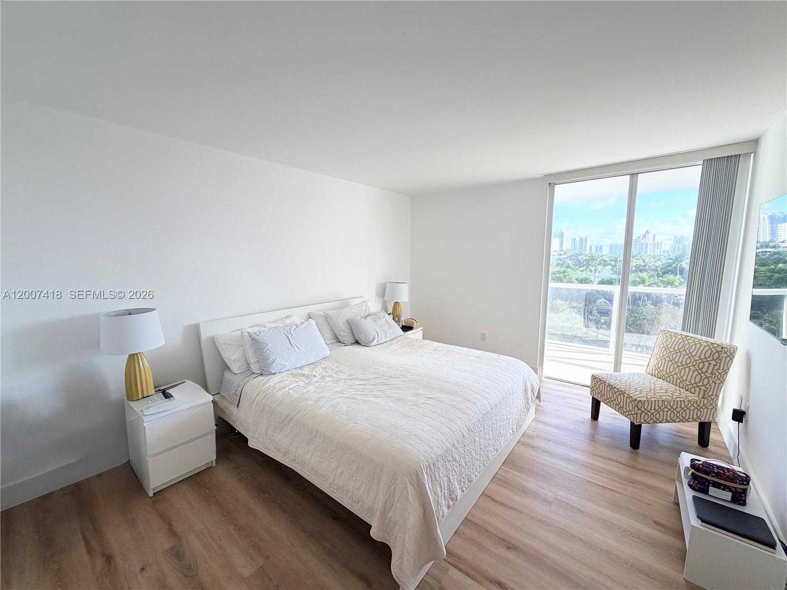 3701 N Country Club Dr #607, Aventura FL 33180