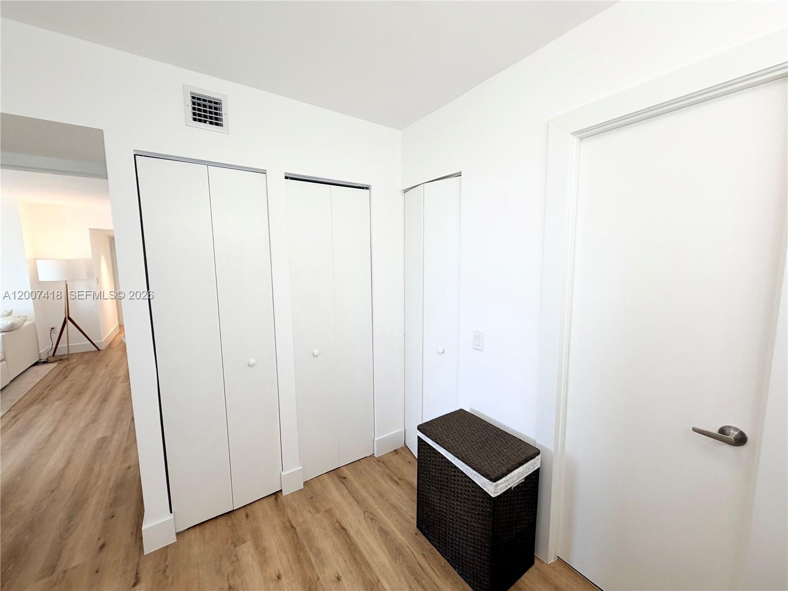 3701 N Country Club Dr #607, Aventura FL 33180