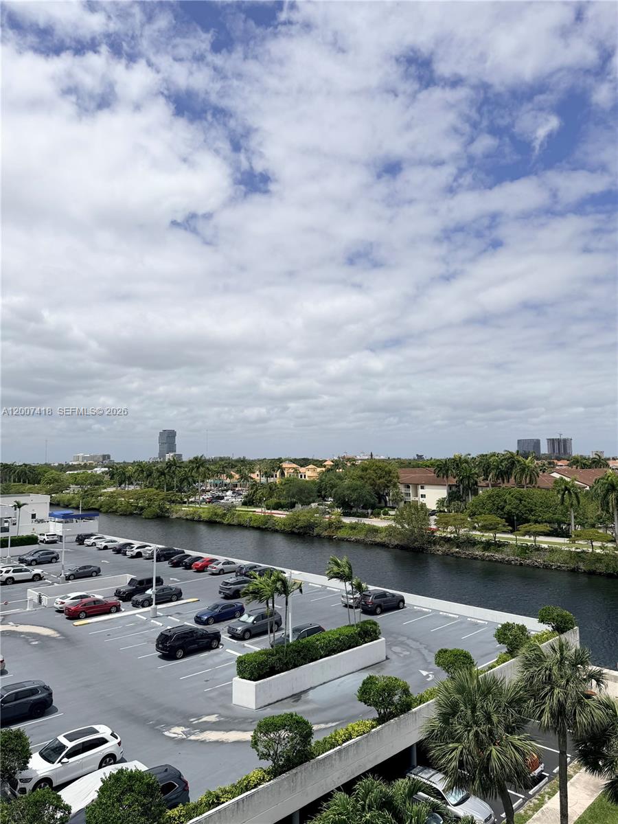 3701 N Country Club Dr #607, Aventura FL 33180