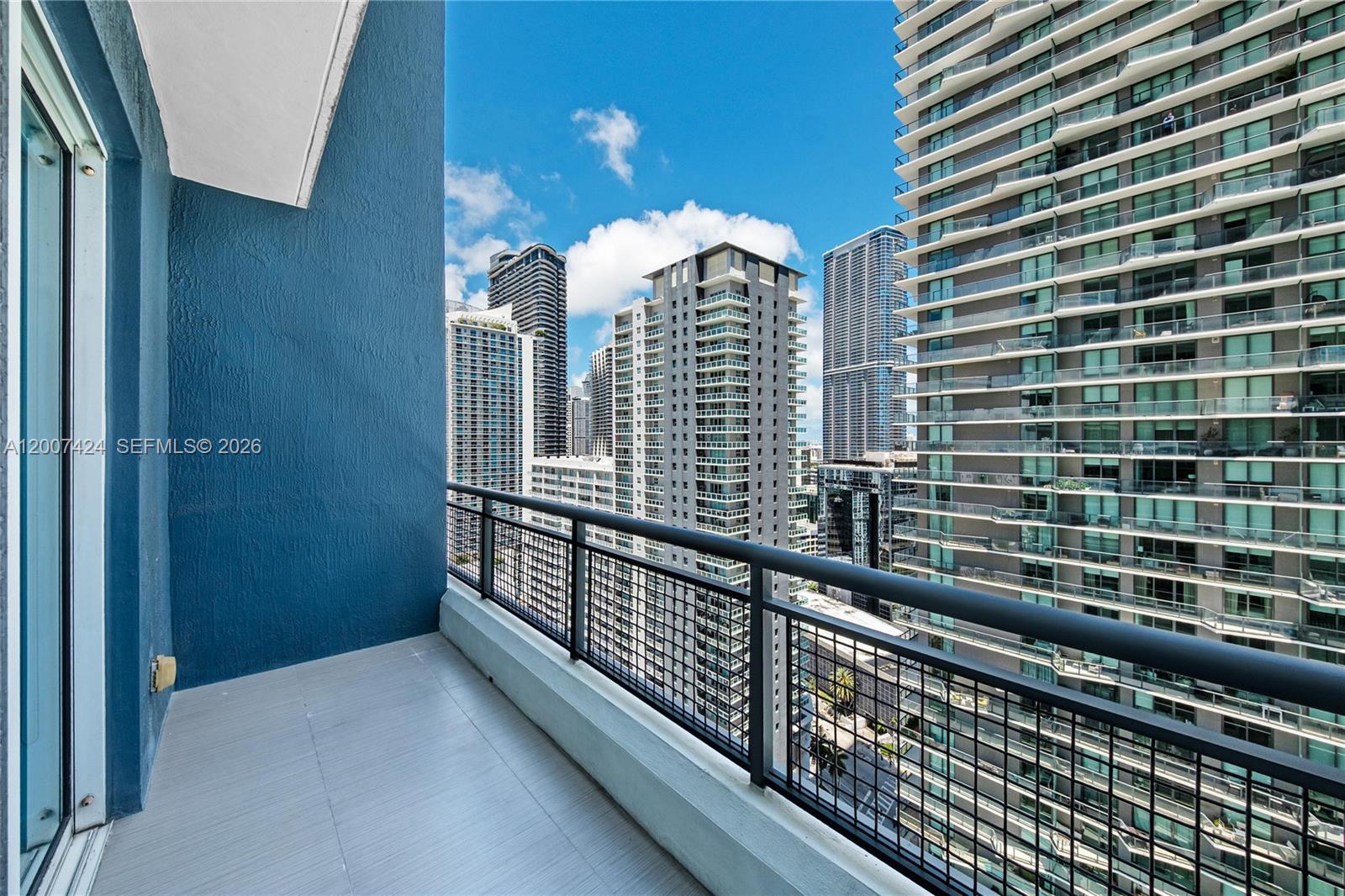 60 SW 13th St #2420, Miami FL 33130