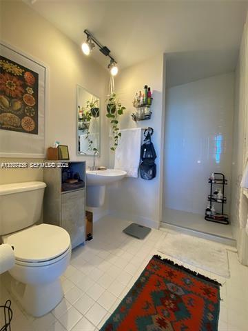 10 SW South River Dr #909, Miami FL 33130