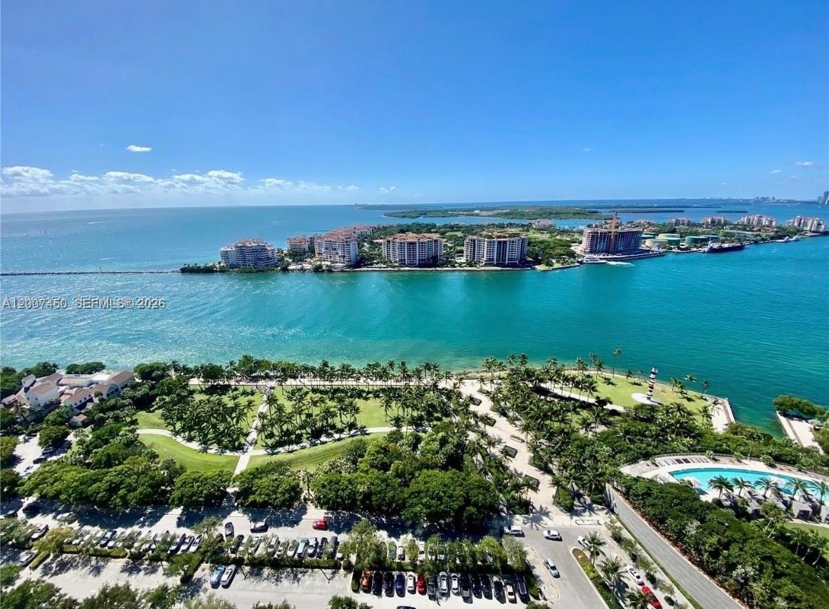 300 S Pointe Dr #3204, Miami Beach FL 33139