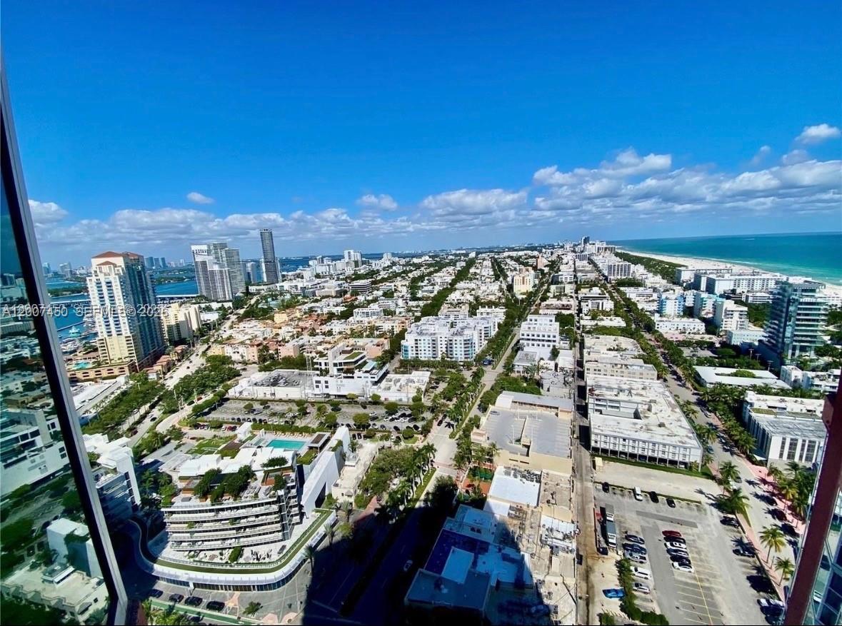 300 S Pointe Dr #3204, Miami Beach FL 33139