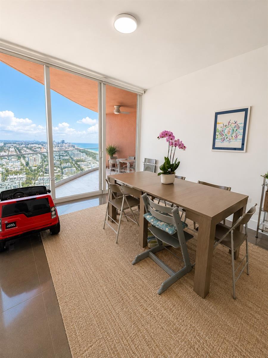 300 S Pointe Dr #3204, Miami Beach FL 33139