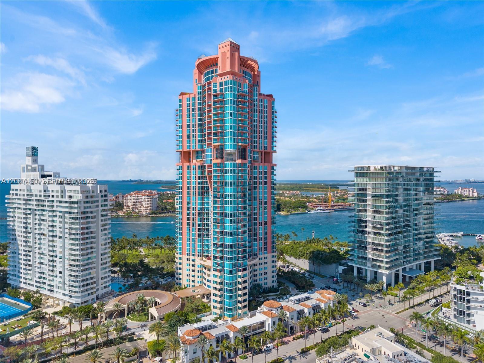 300 S Pointe Dr #3204, Miami Beach FL 33139