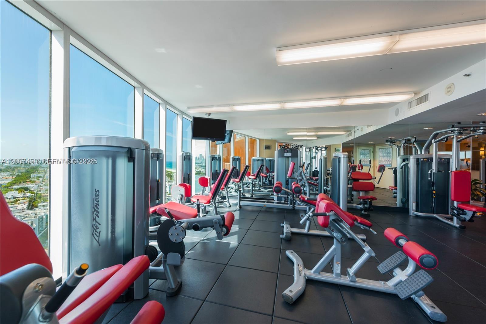 300 S Pointe Dr #3204, Miami Beach FL 33139