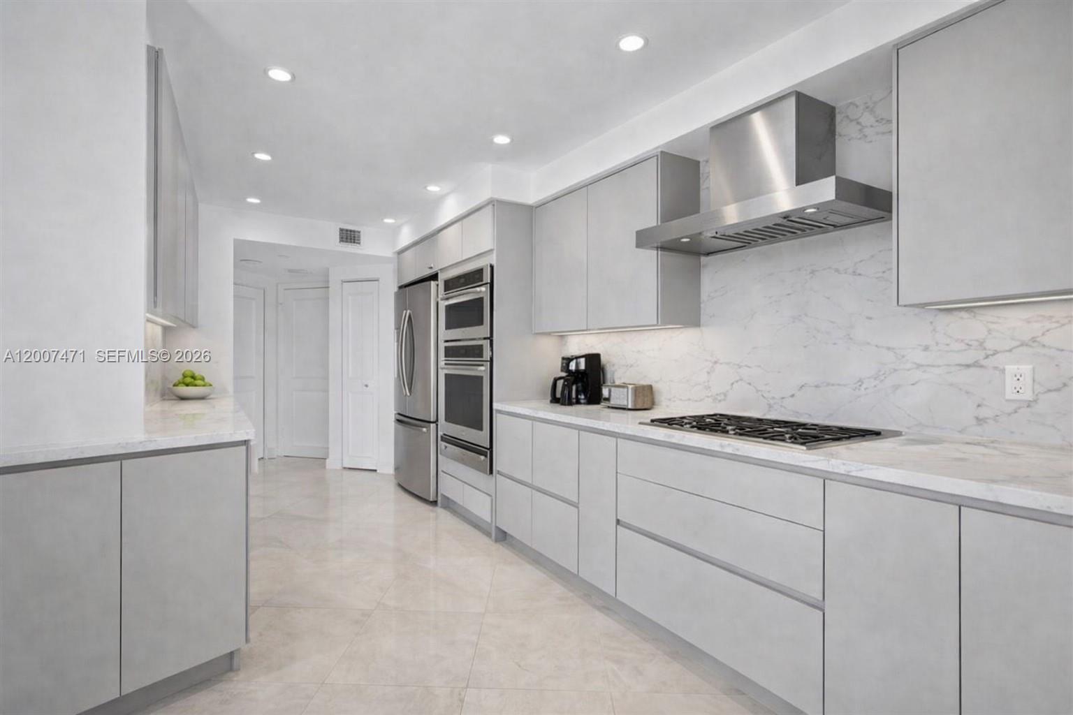3000 Island Blvd #2305, Aventura FL 33160