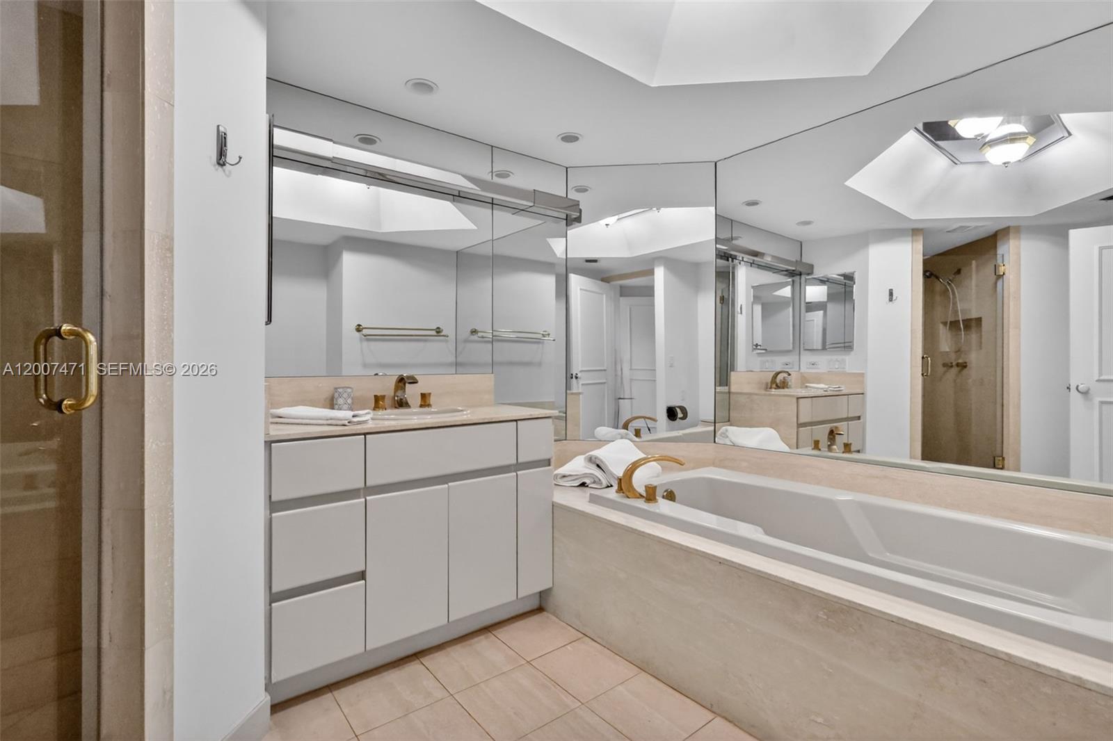 3000 Island Blvd #2305, Aventura FL 33160