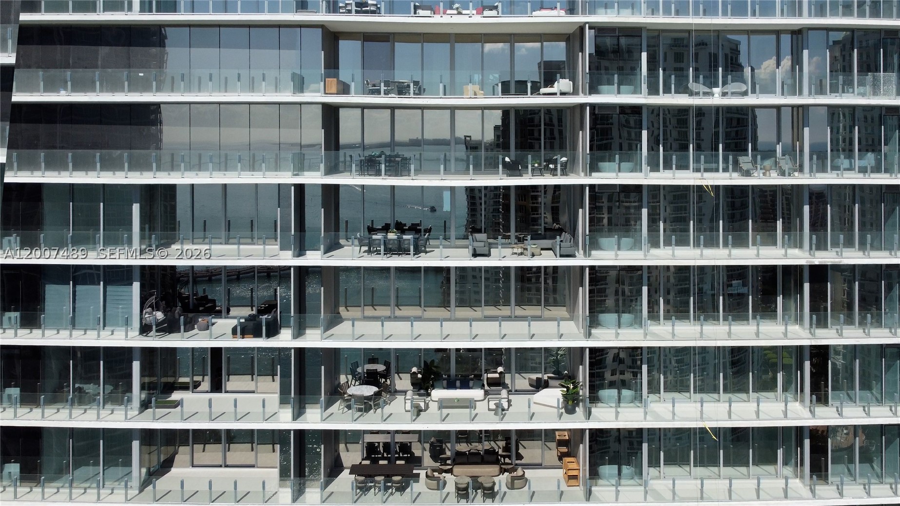 300 Biscayne Blvd Way #2802, Miami FL 33131