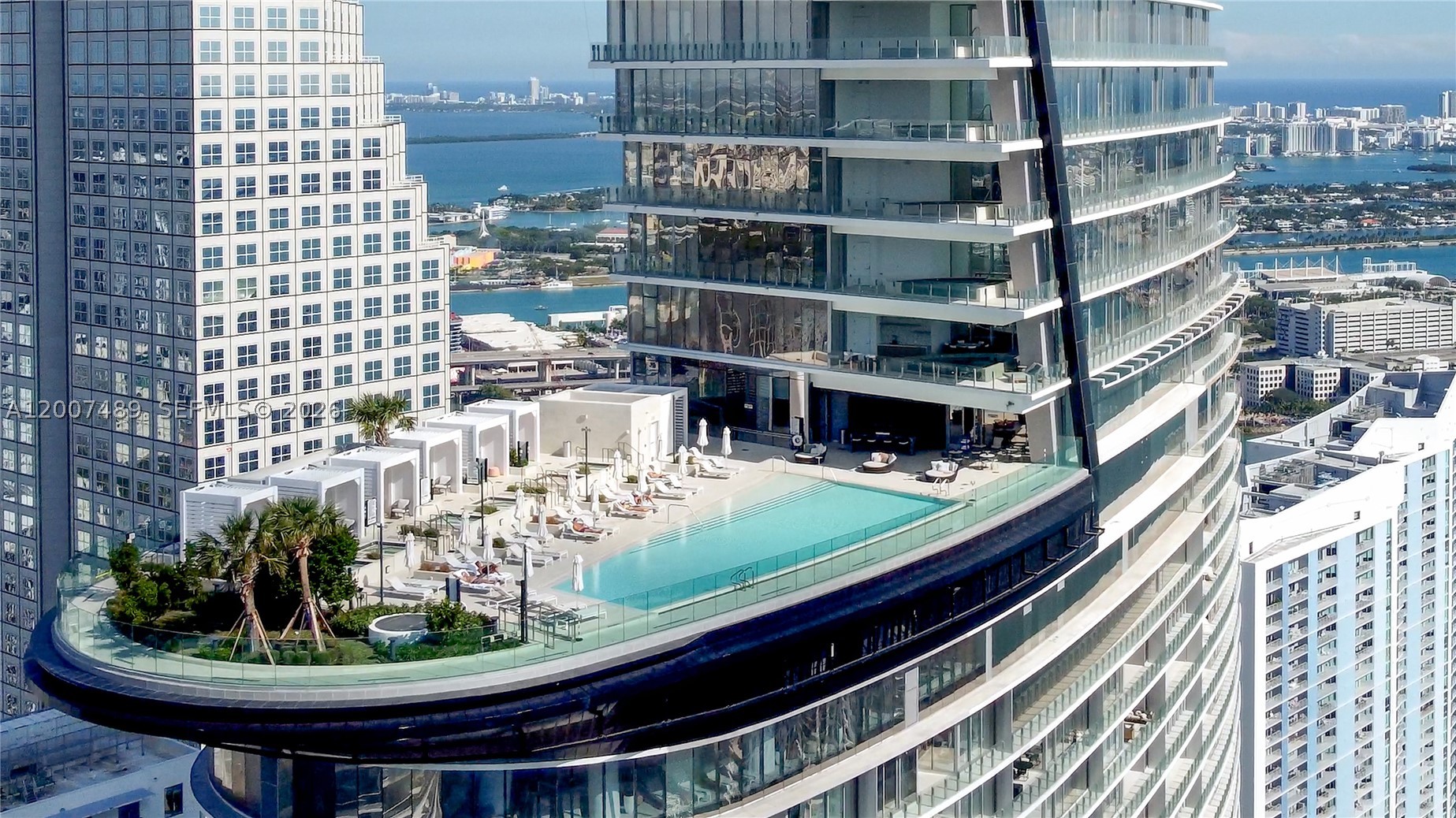 300 Biscayne Blvd Way #2802, Miami FL 33131