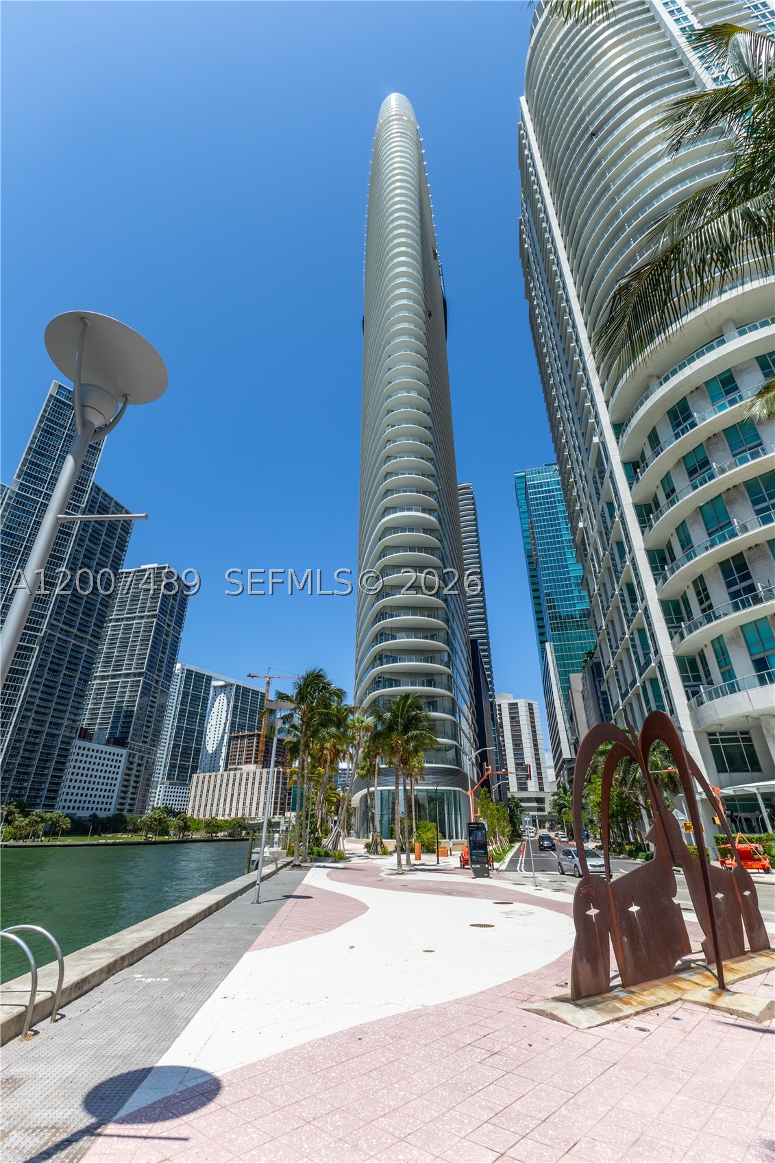 300 Biscayne Blvd Way #2802, Miami FL 33131