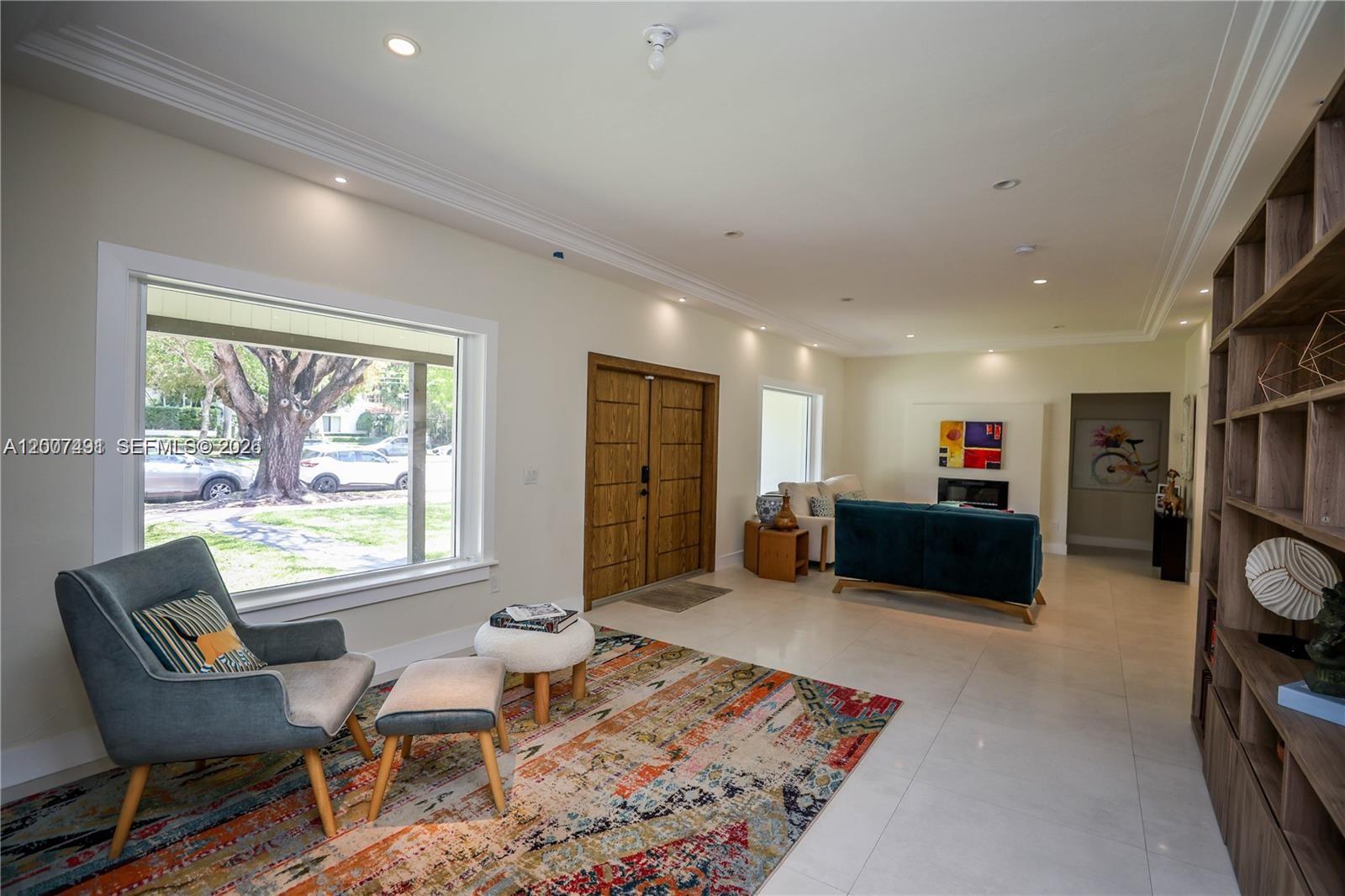 5620 Alton Rd, Miami Beach FL 33140