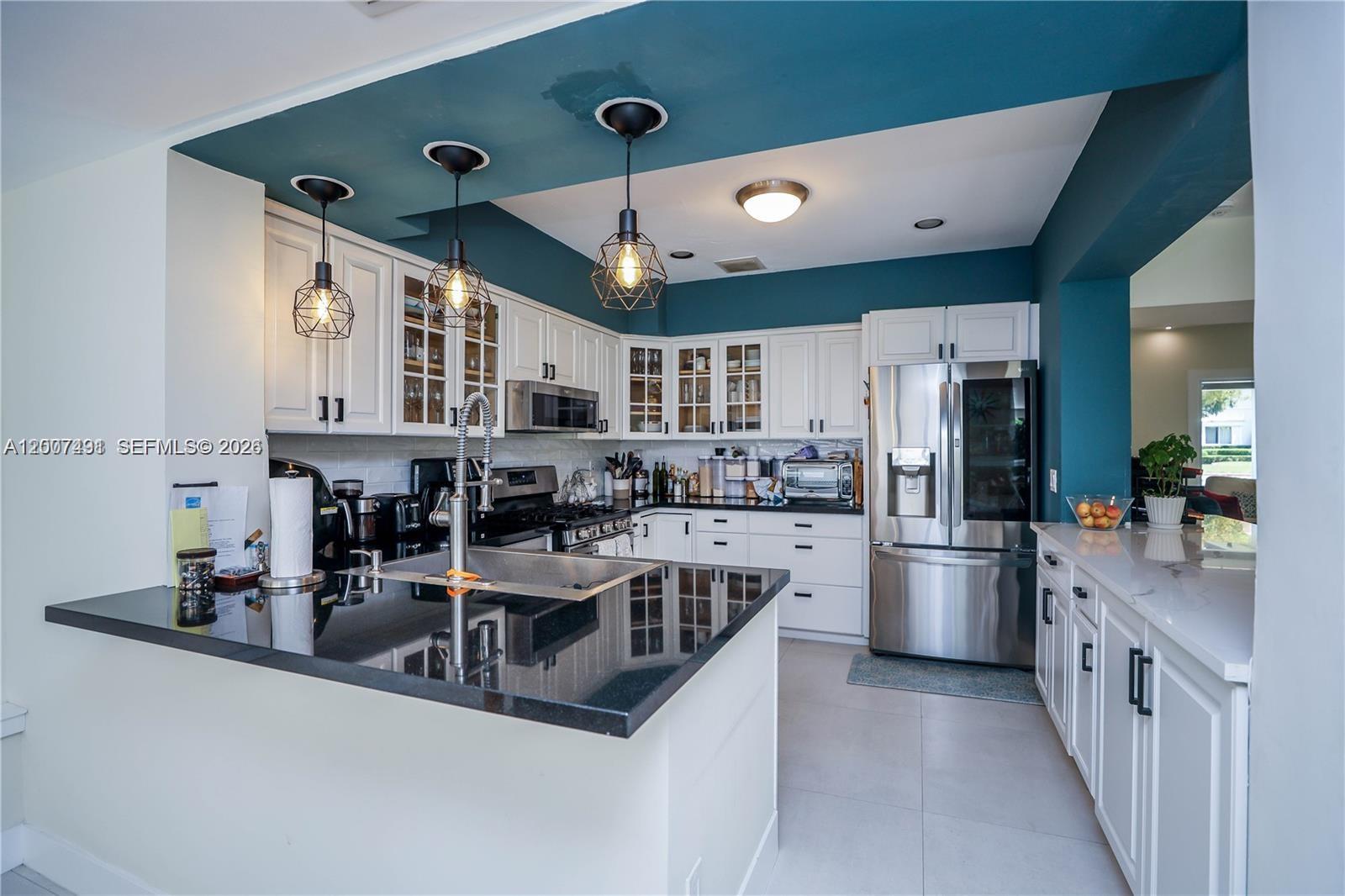 5620 Alton Rd, Miami Beach FL 33140