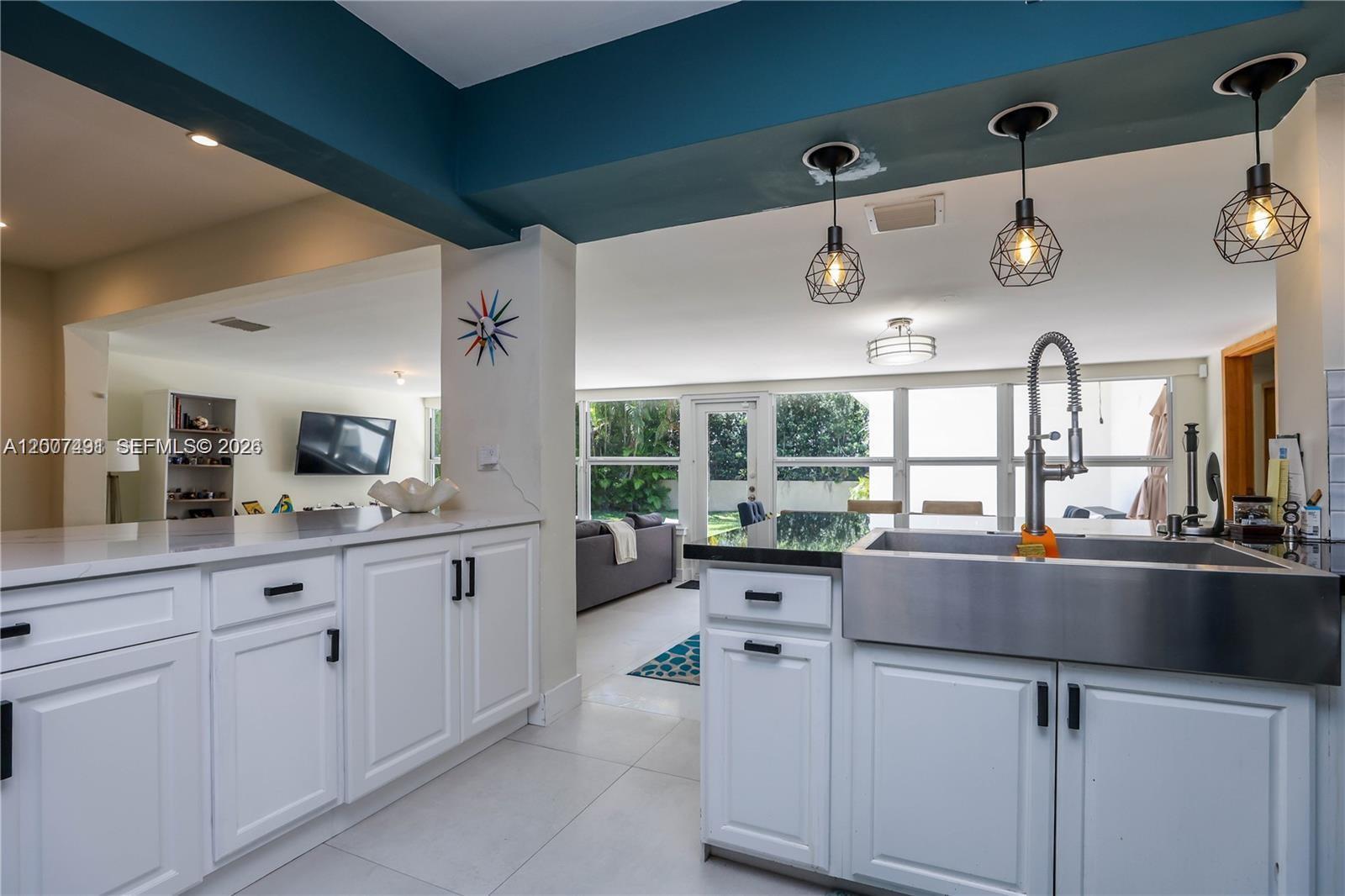 5620 Alton Rd, Miami Beach FL 33140