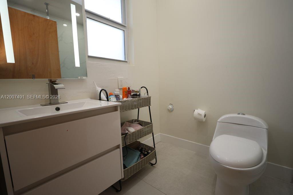 5620 Alton Rd, Miami Beach FL 33140