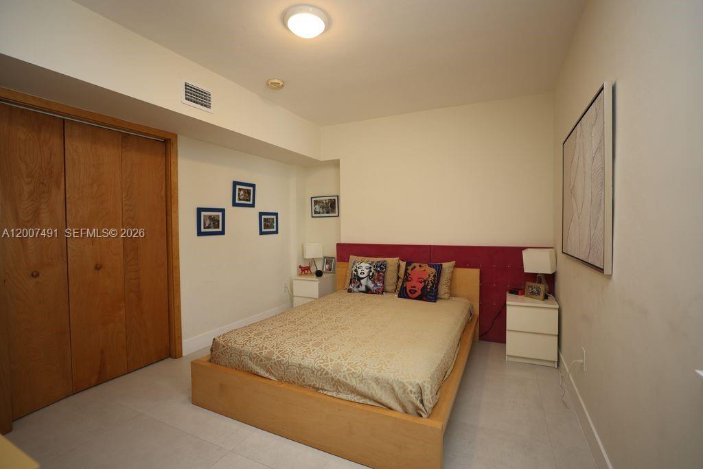 5620 Alton Rd, Miami Beach FL 33140