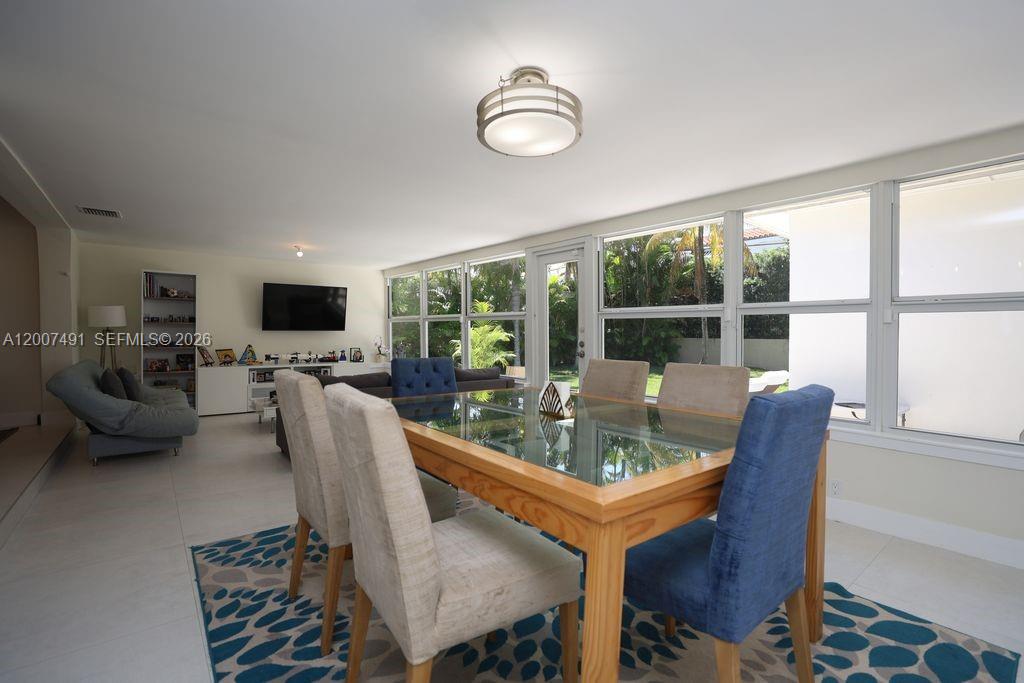 5620 Alton Rd, Miami Beach FL 33140