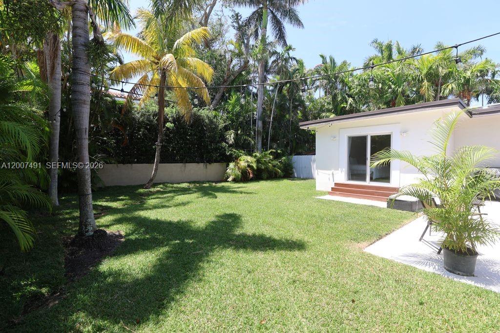 5620 Alton Rd, Miami Beach FL 33140