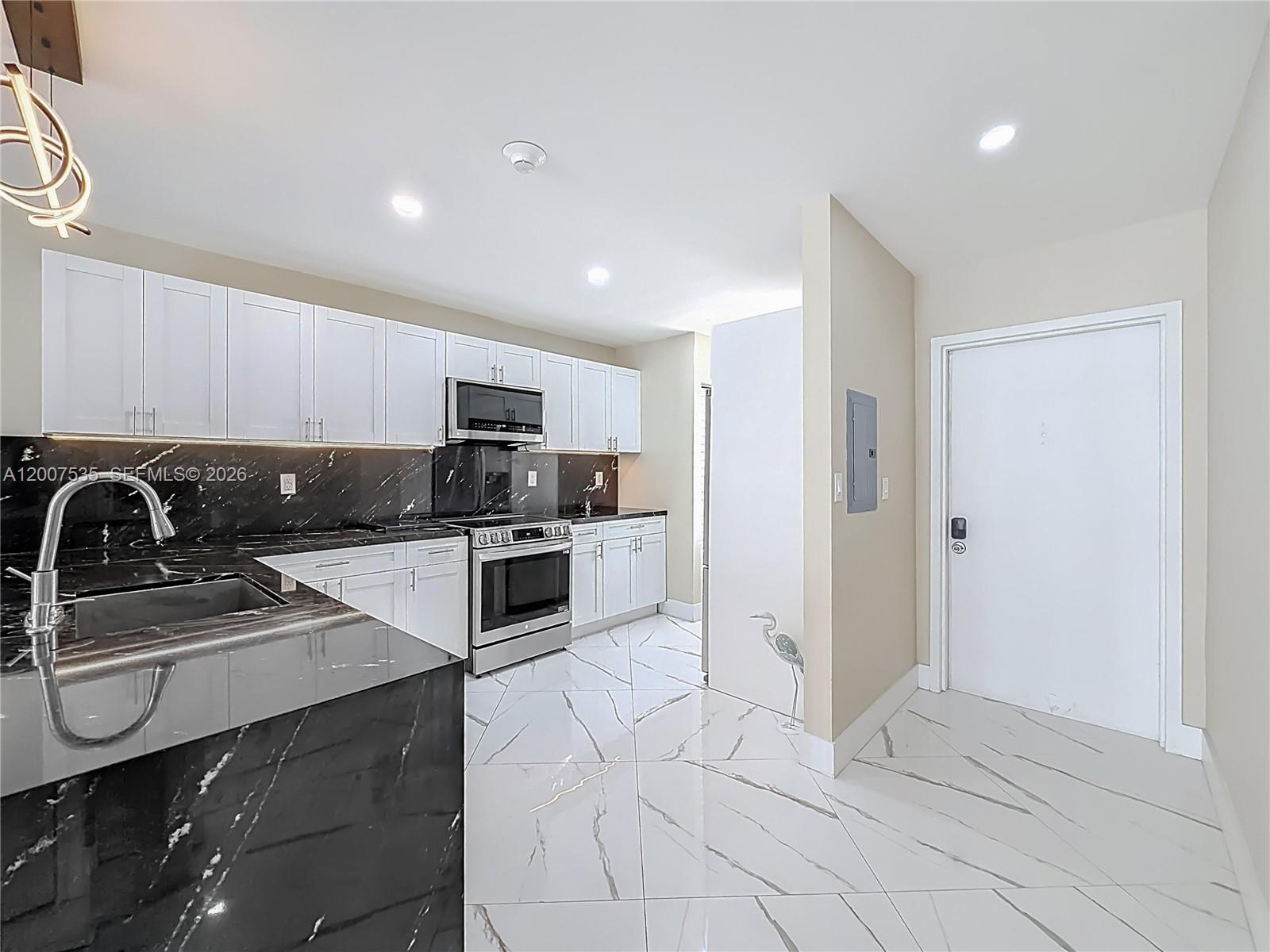 3100 NE 48th St #507, Fort Lauderdale FL 33308