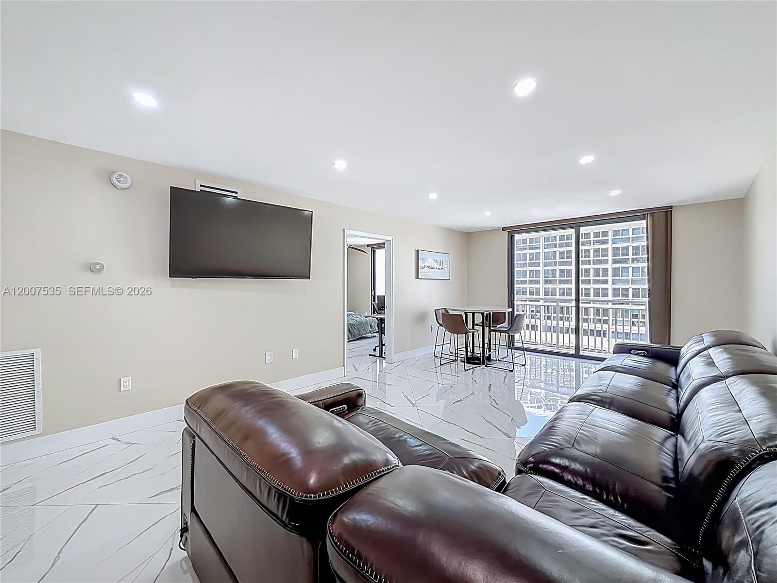 3100 NE 48th St #507, Fort Lauderdale FL 33308