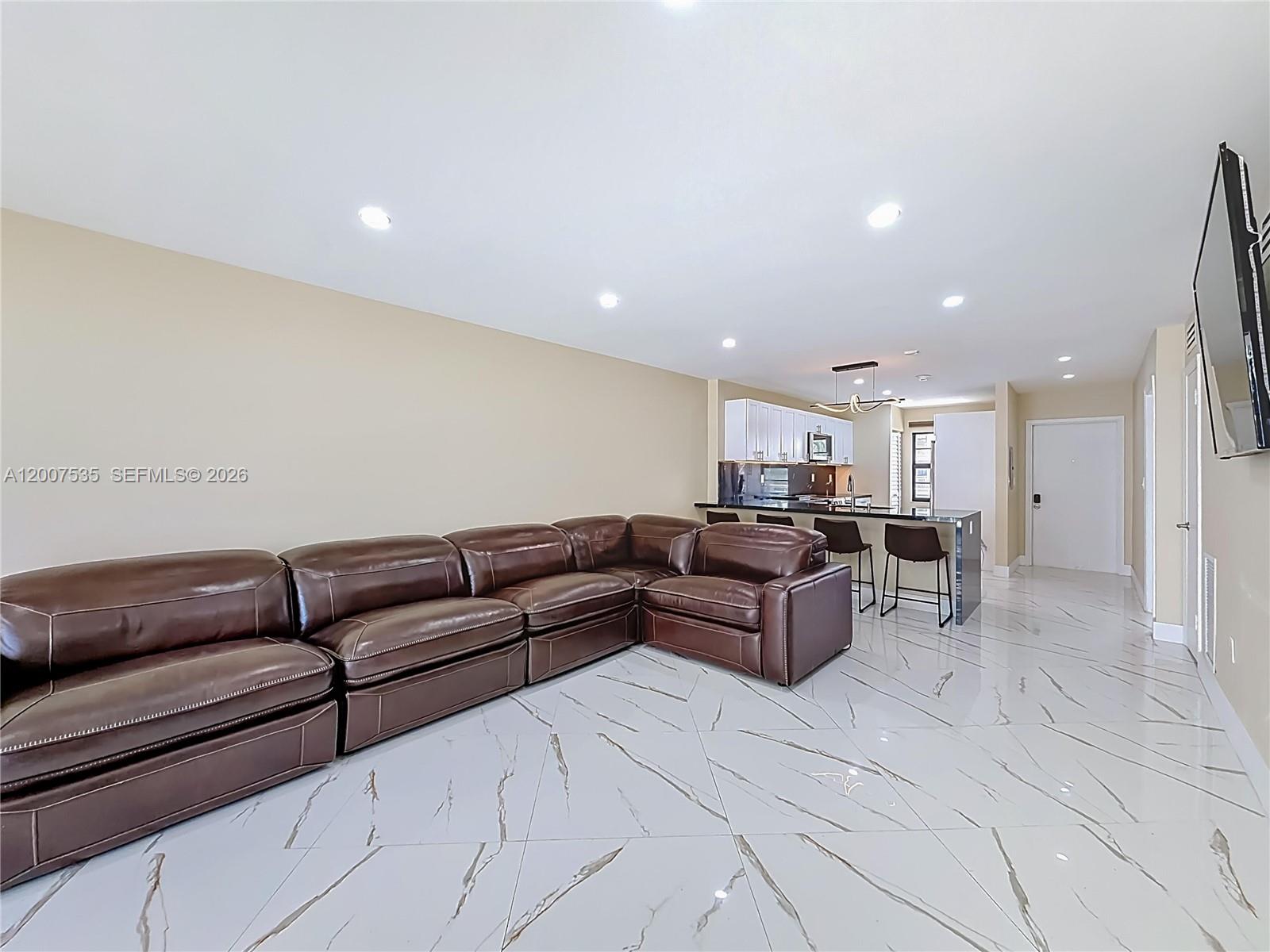 3100 NE 48th St #507, Fort Lauderdale FL 33308