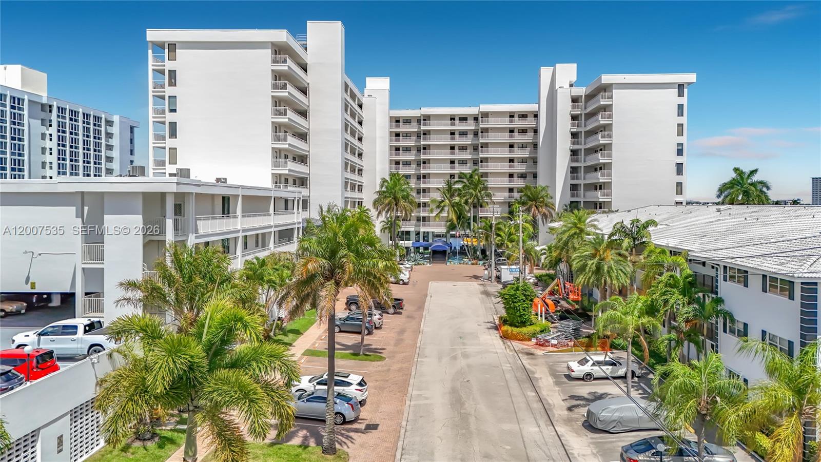 3100 NE 48th St #507, Fort Lauderdale FL 33308