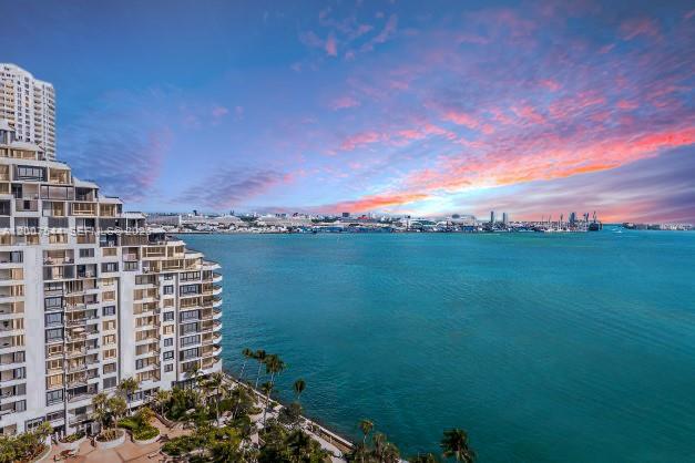 770 Claughton Island Dr #1905, Miami FL 33131