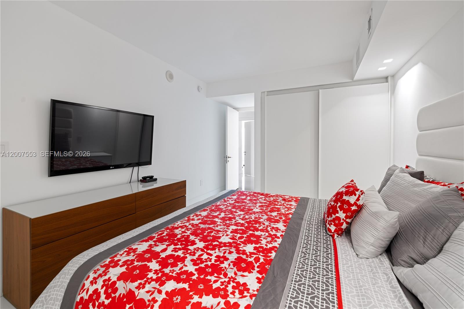 10155 Collins Ave #1210, Bal Harbour FL 33154