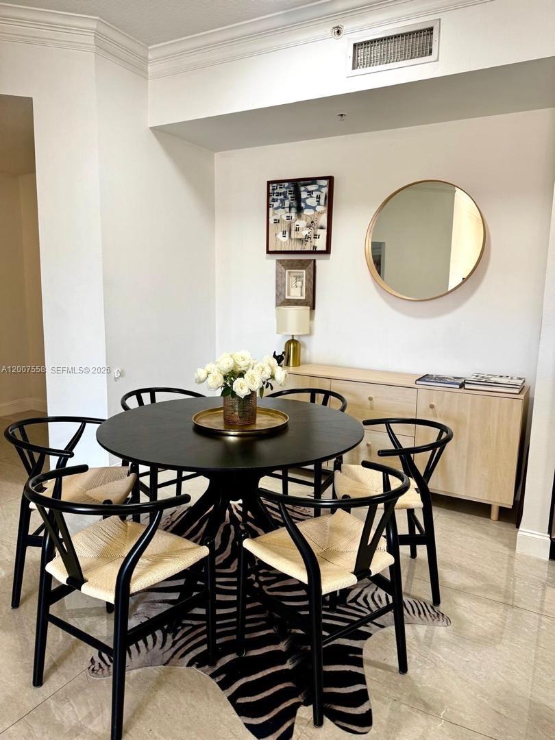 3001 NE 185th St #225, Aventura FL 33180