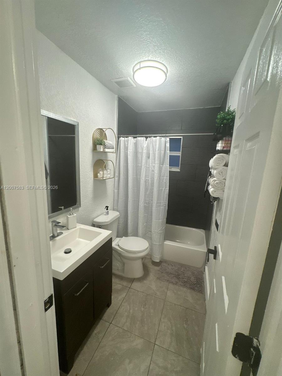 1865 NW 45th St #1, Miami FL 33142