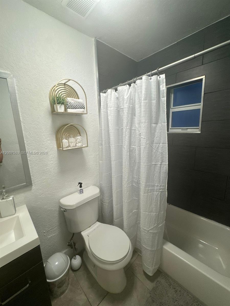 1865 NW 45th St #1, Miami FL 33142