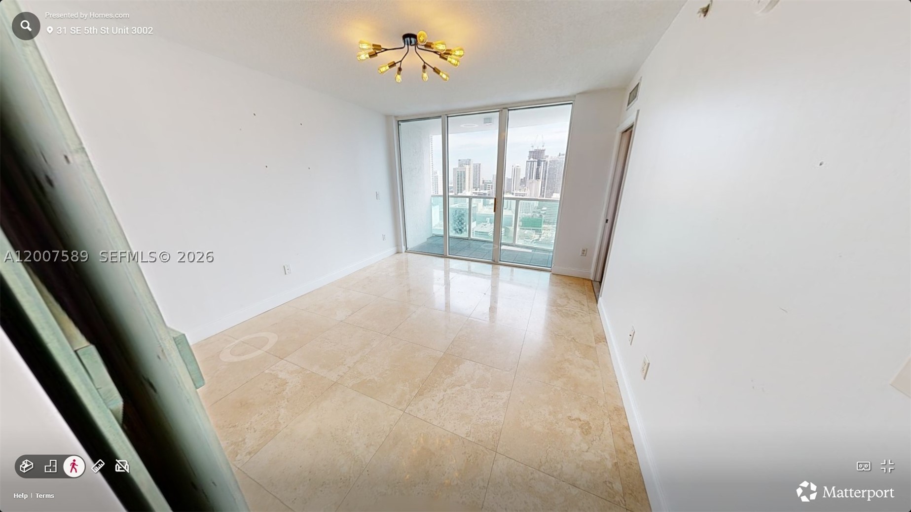 31 SE 5th St #3002, Miami FL 33131