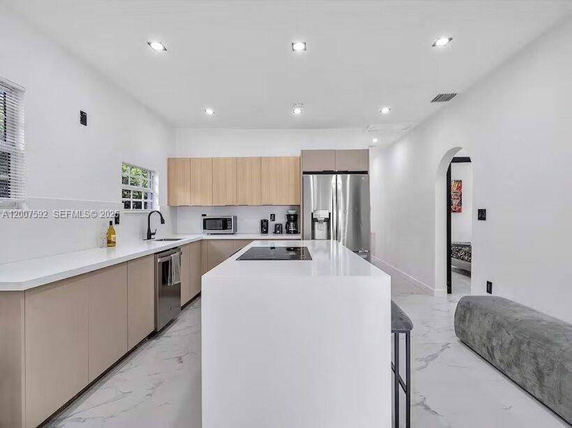545 NW 52nd St, Miami FL 33127