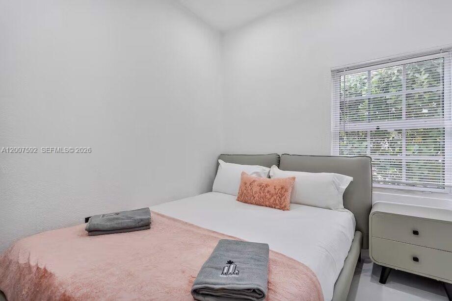 545 NW 52nd St, Miami FL 33127