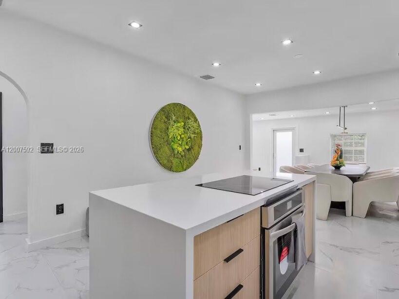 545 NW 52nd St, Miami FL 33127