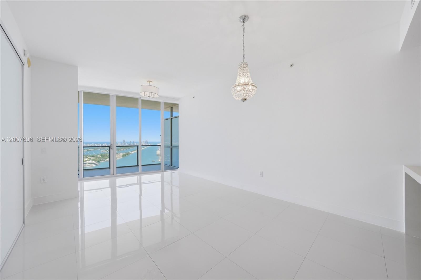 1100 Biscayne Blvd #4402, Miami FL 33132