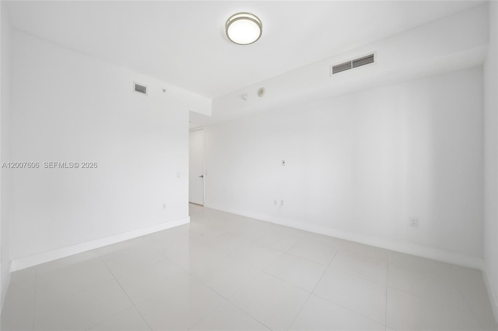 1100 Biscayne Blvd #4402, Miami FL 33132