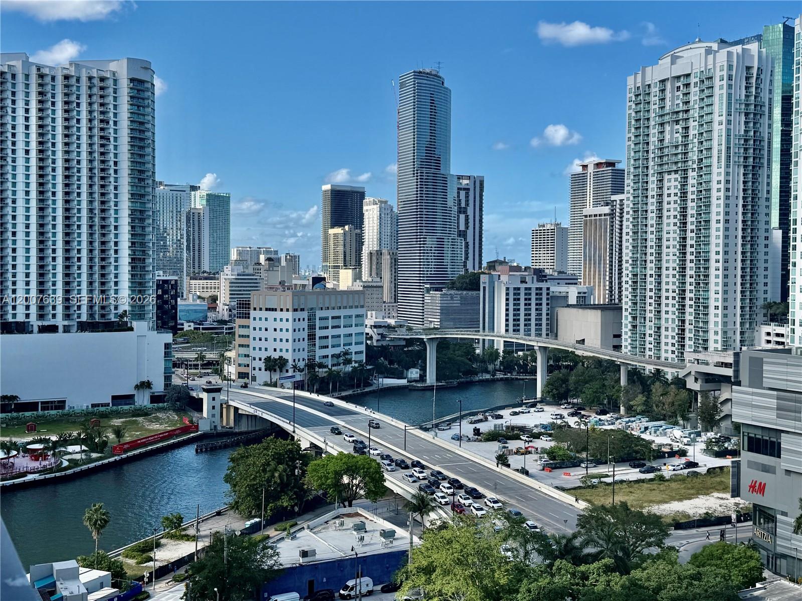 88 SW 7th St #1109, Miami FL 33130