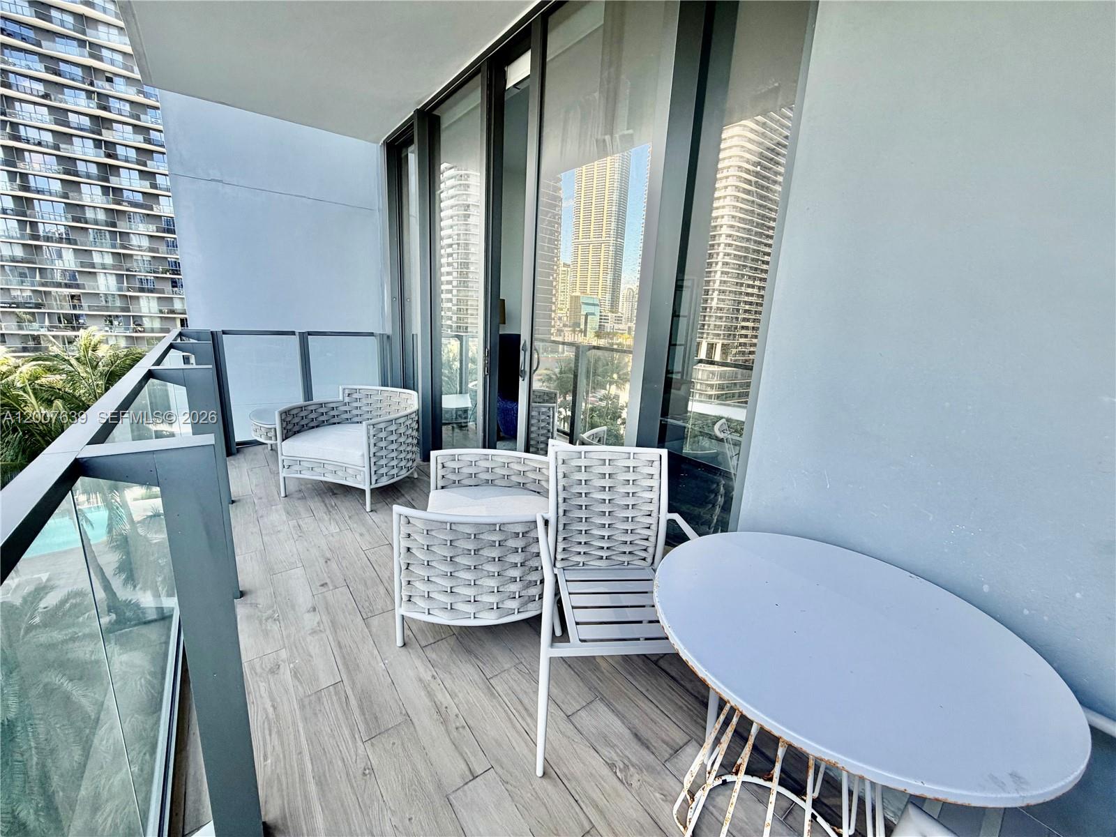 88 SW 7th St #1109, Miami FL 33130