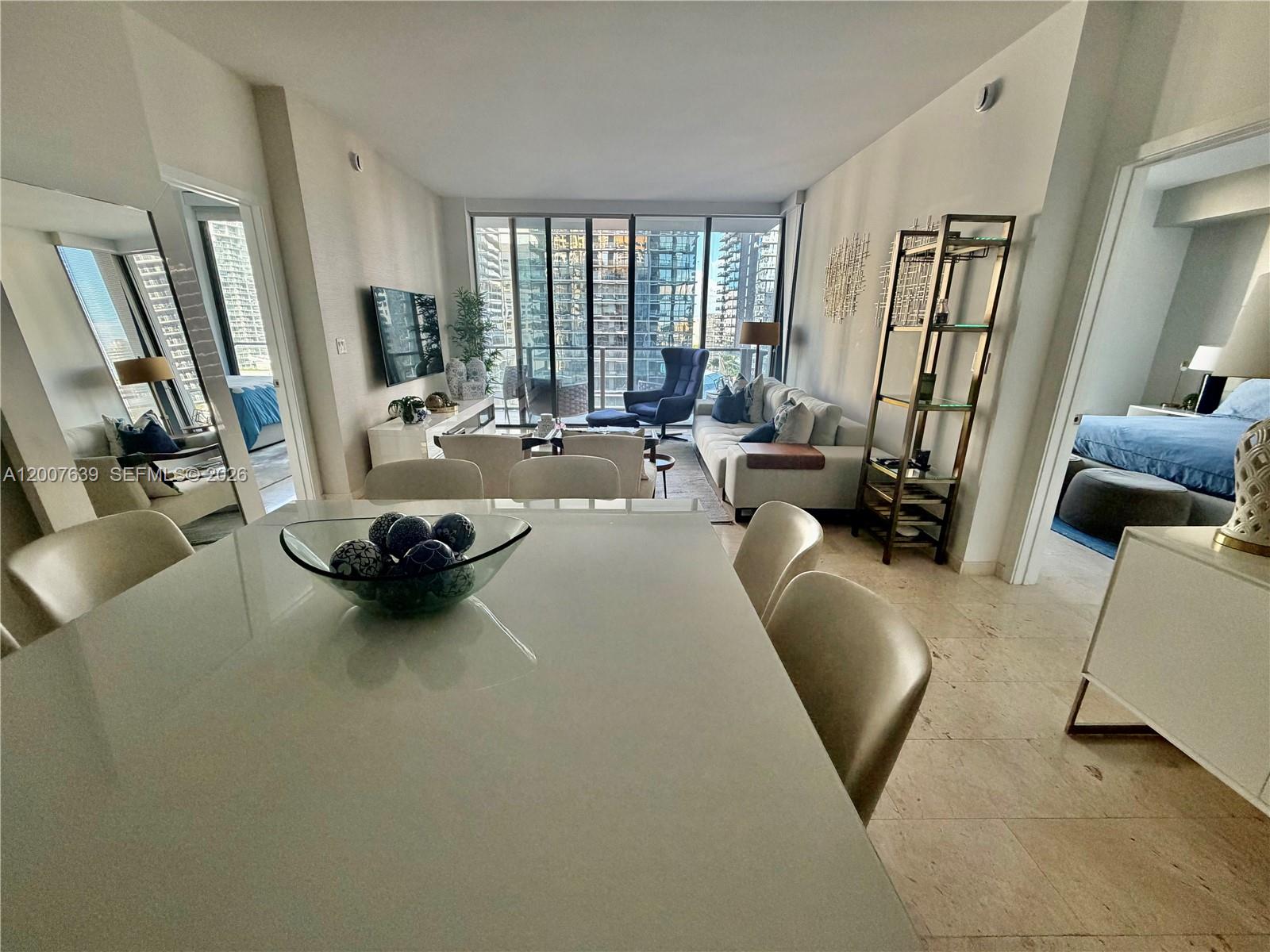 88 SW 7th St #1109, Miami FL 33130