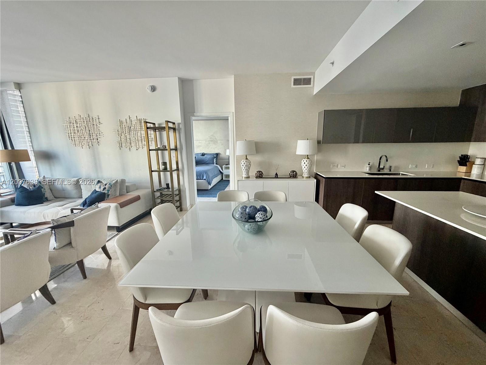 88 SW 7th St #1109, Miami FL 33130